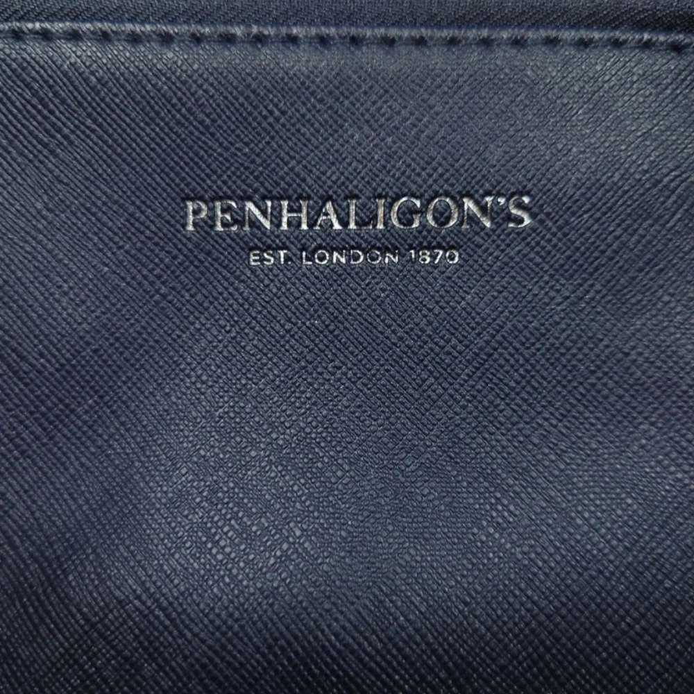 PENHALIGON'S Travel Amenity Kit Toiletry Bag Business Class Singapore Airlines